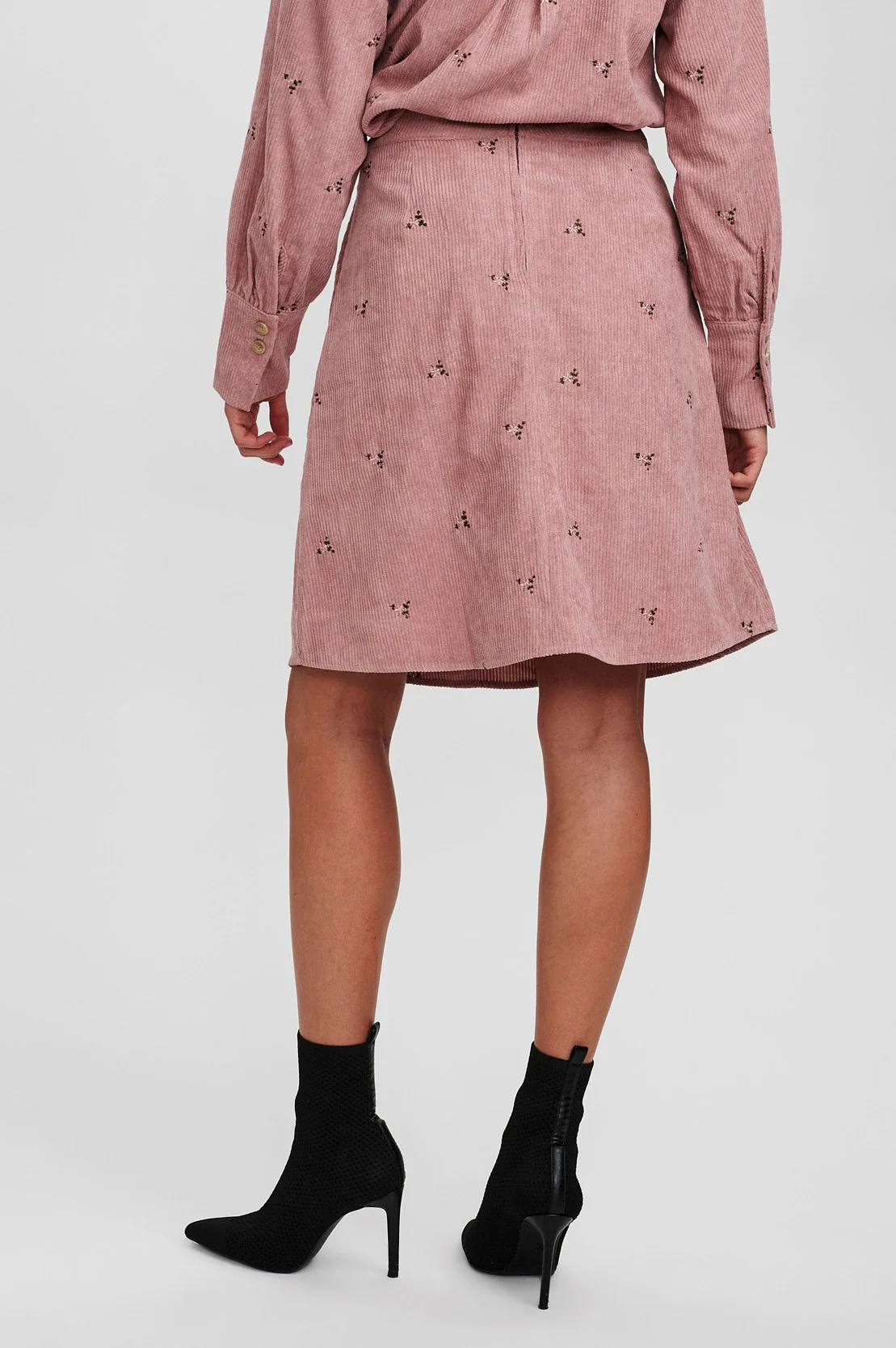 NUVELVET SKIRT - Ash Rose - Image 2
