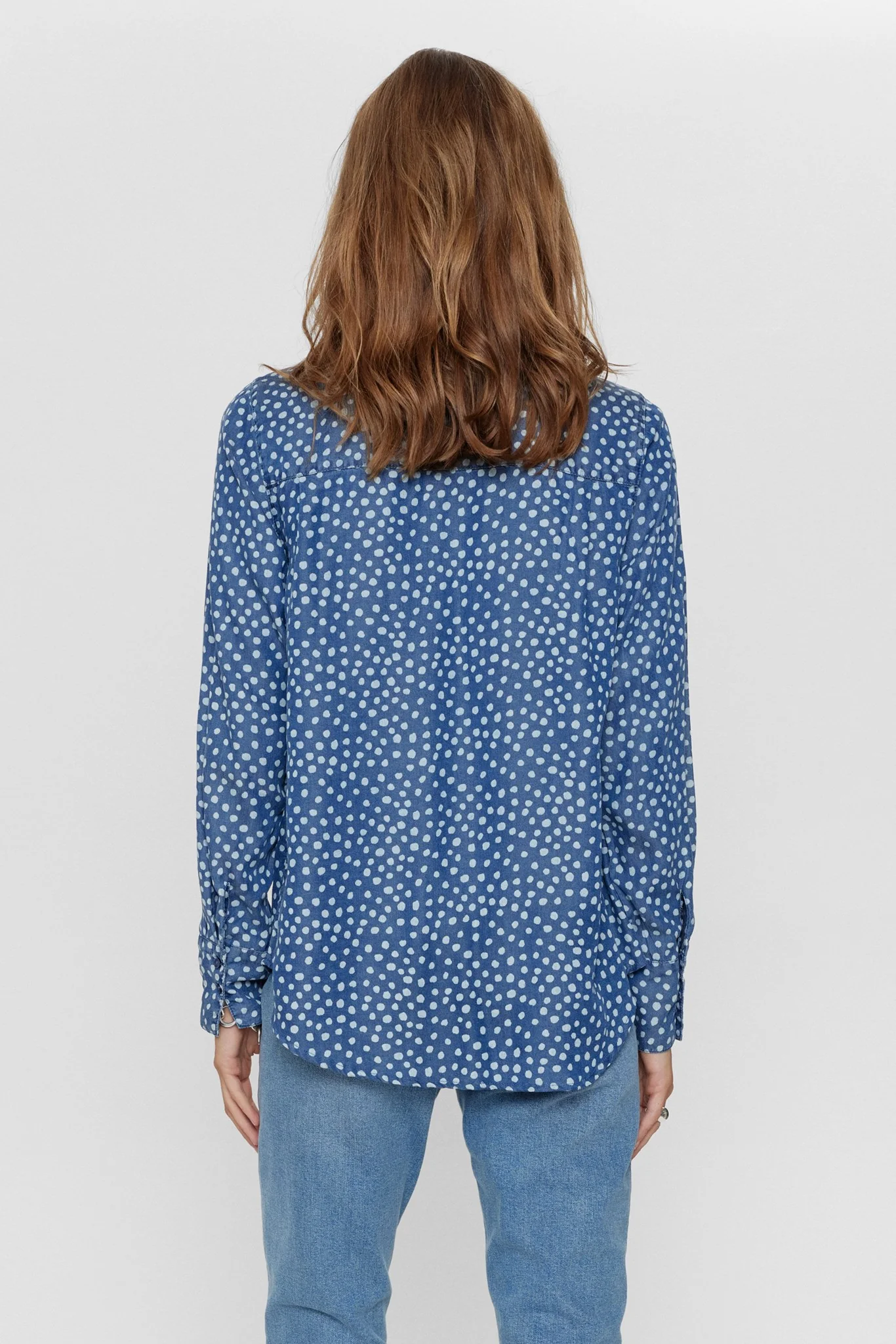 NUVILNA SHIRT - Medium Blue Denim - Image 2