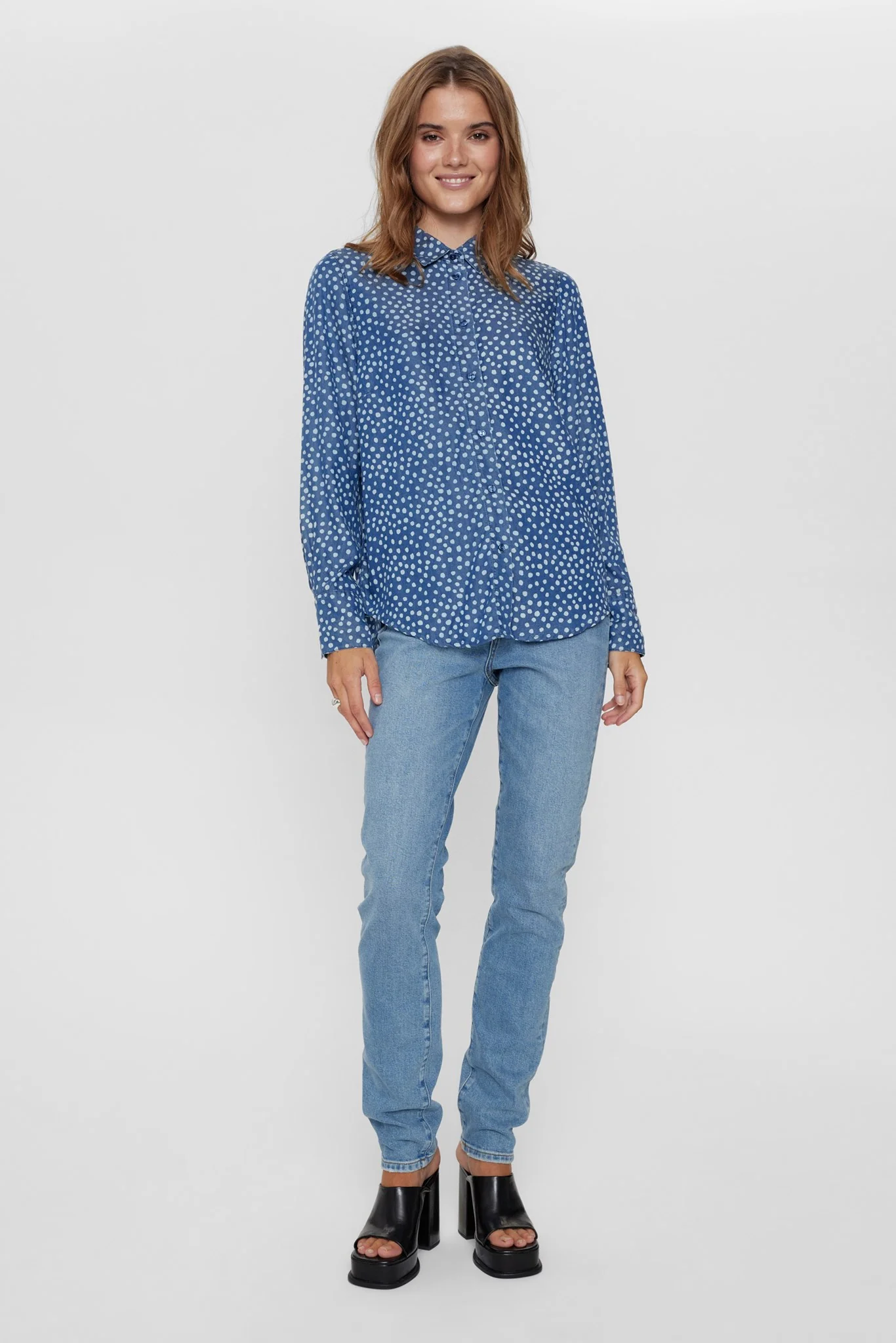 NUVILNA SHIRT - Medium Blue Denim - Image 3