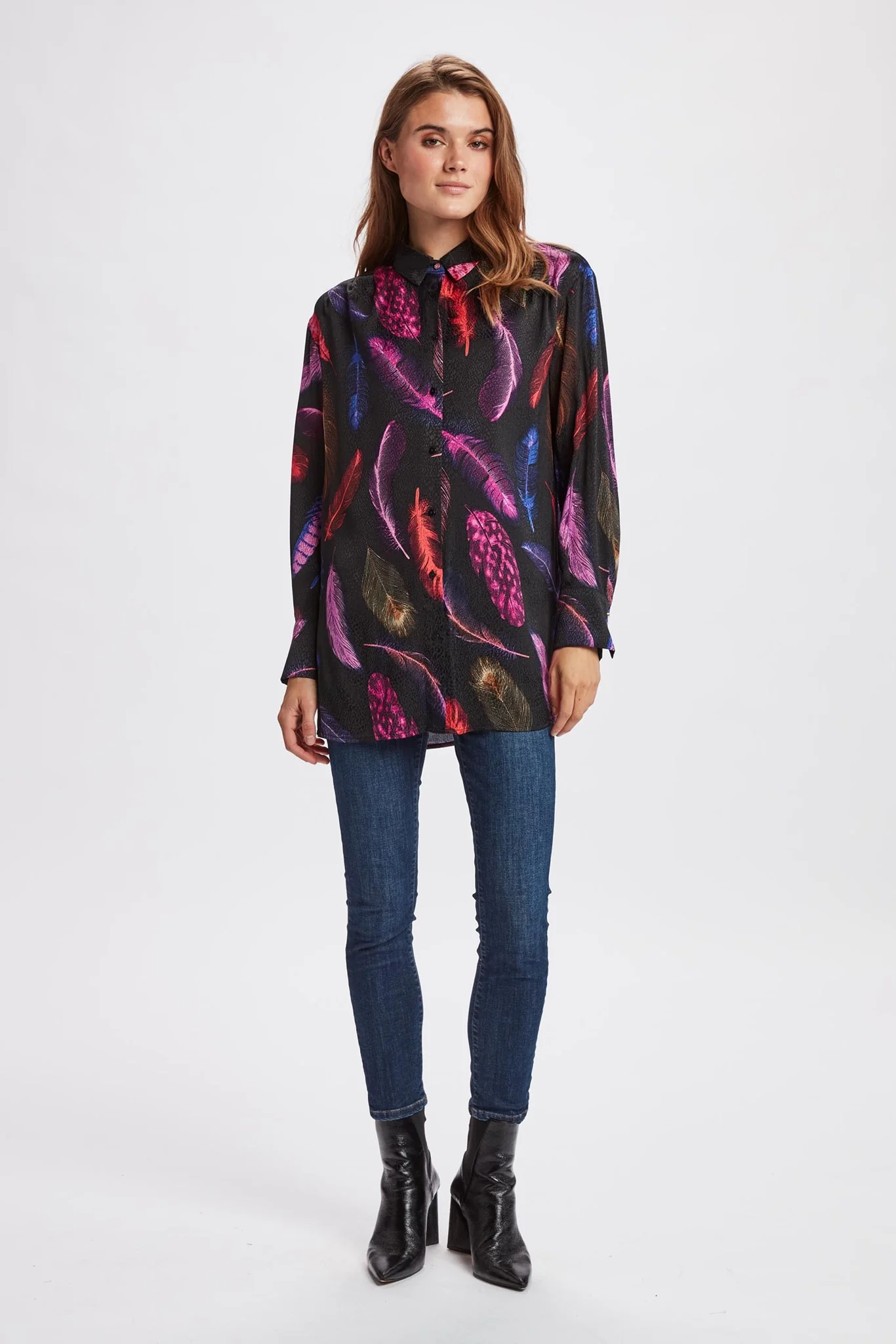 NUWINNIE SHIRT - Caviar - Image 3