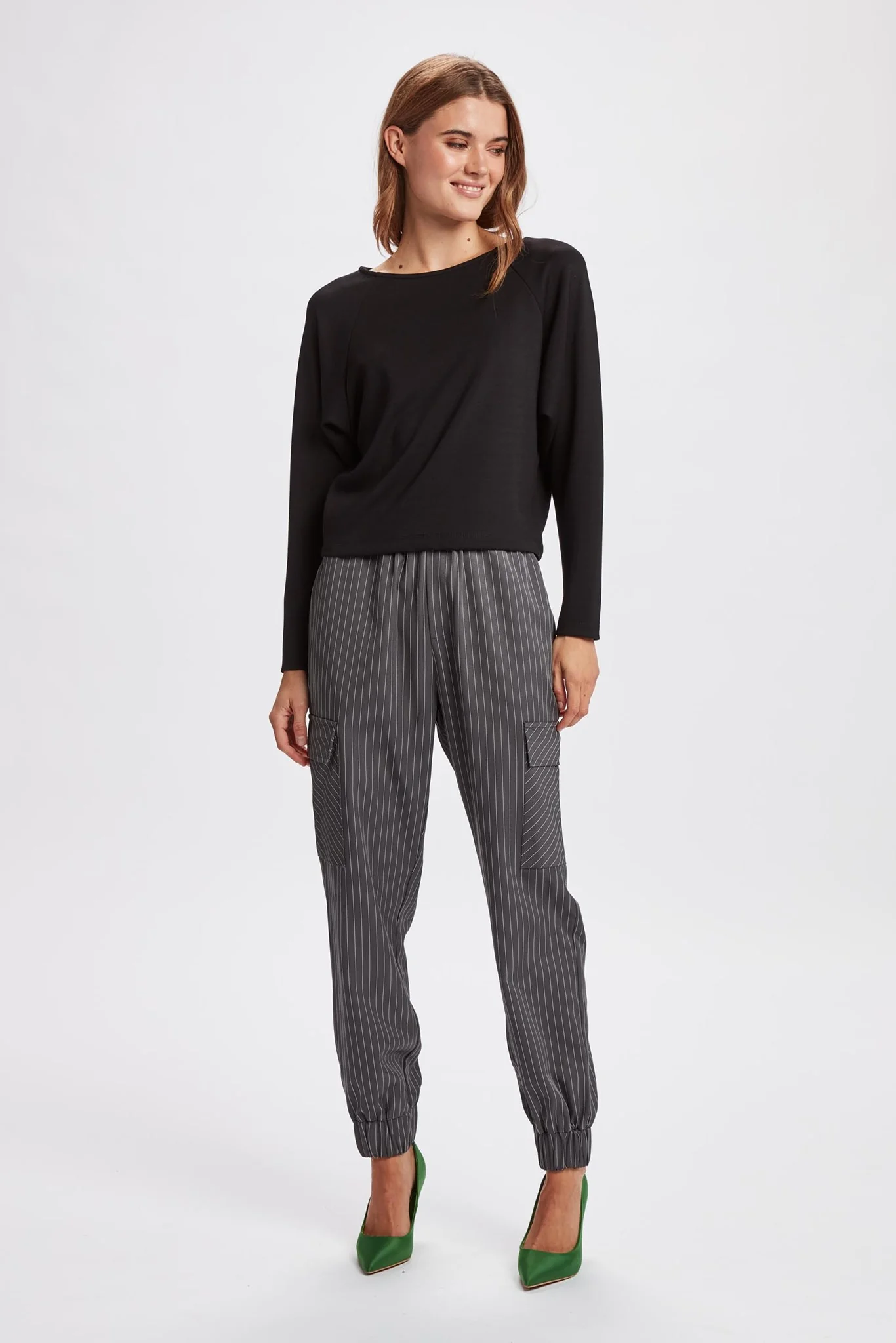 NUWISTA BLOUSE - Caviar - Image 3