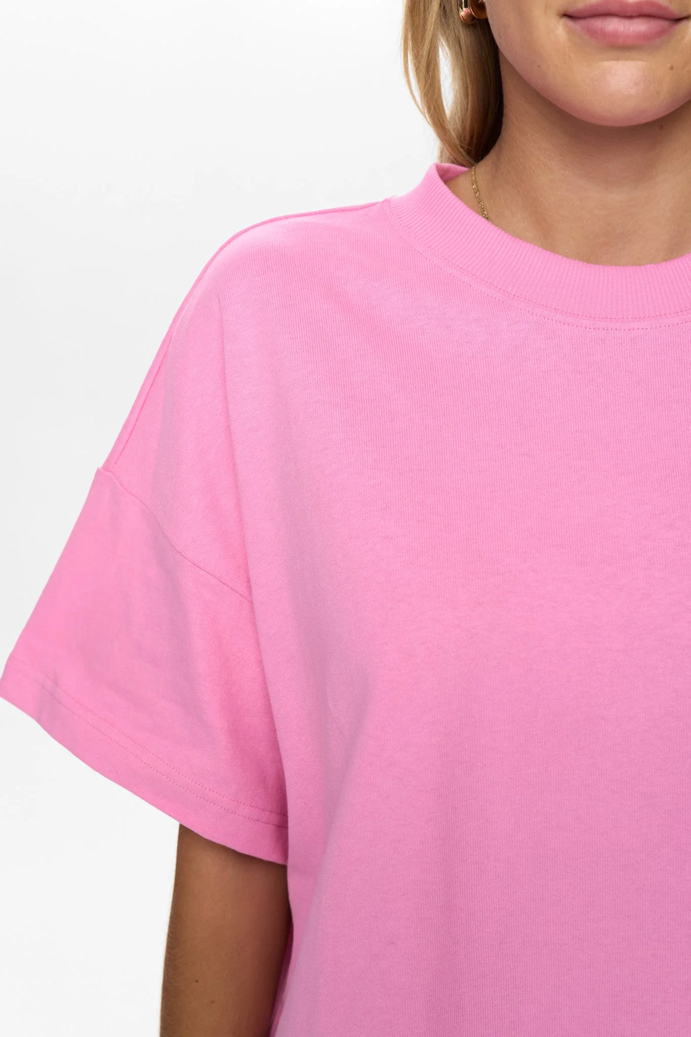 NUWONDER TEE - Fuchsia Pink - Image 4
