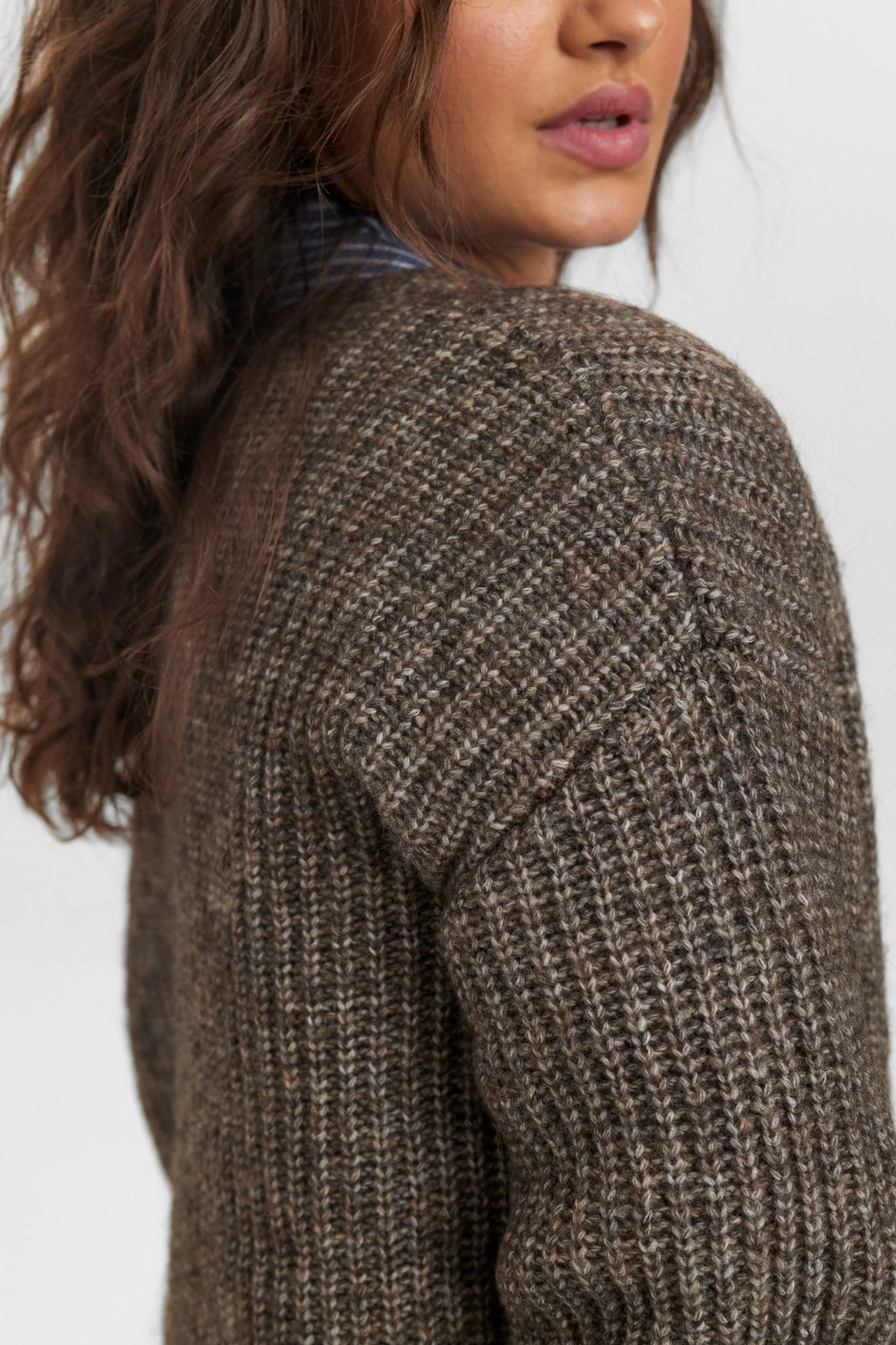 NUZINDI SHORT CARDIGAN - Dark Earth - Image 5