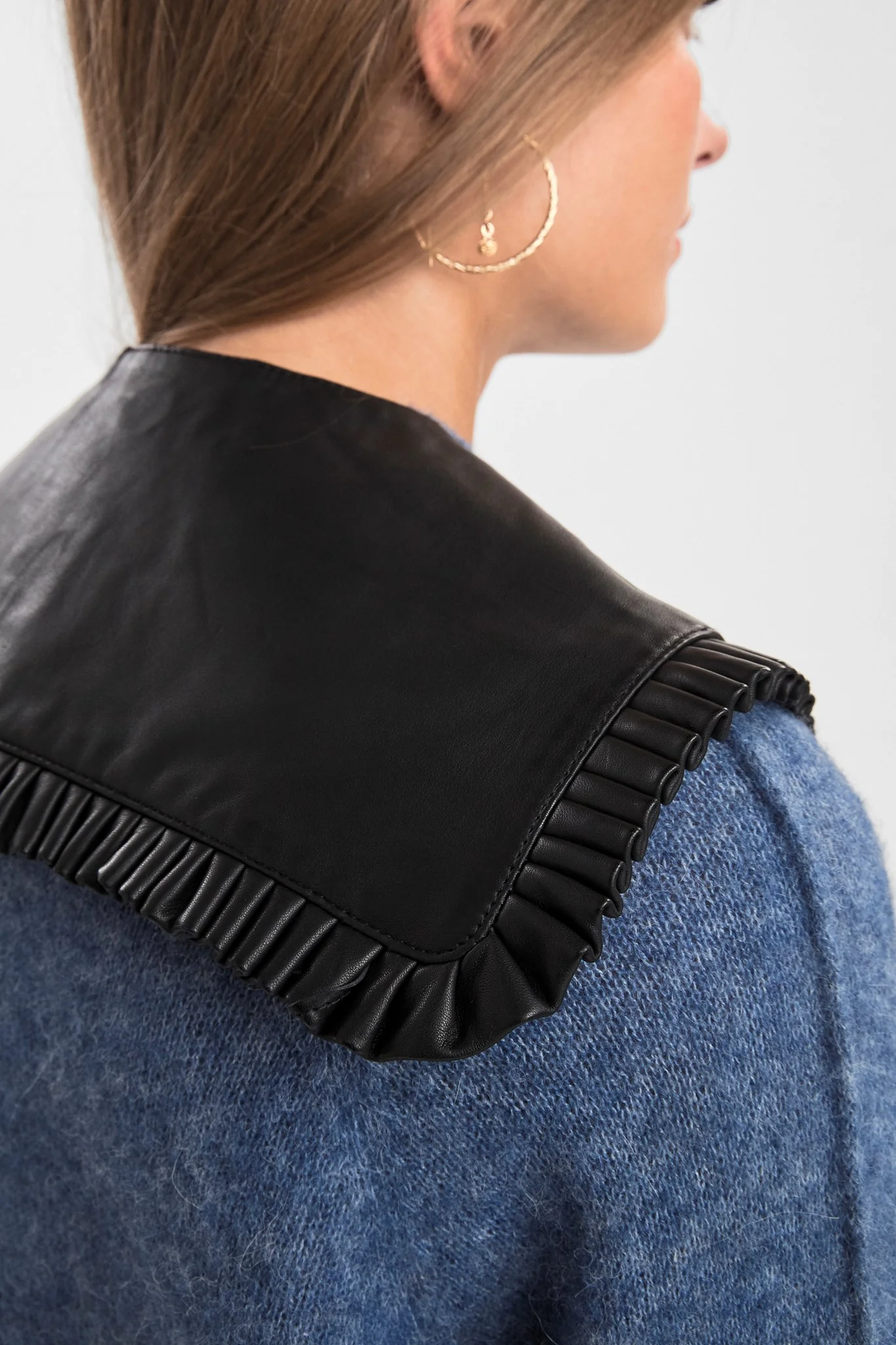 SISABILA COLLAR - Caviar - Image 4
