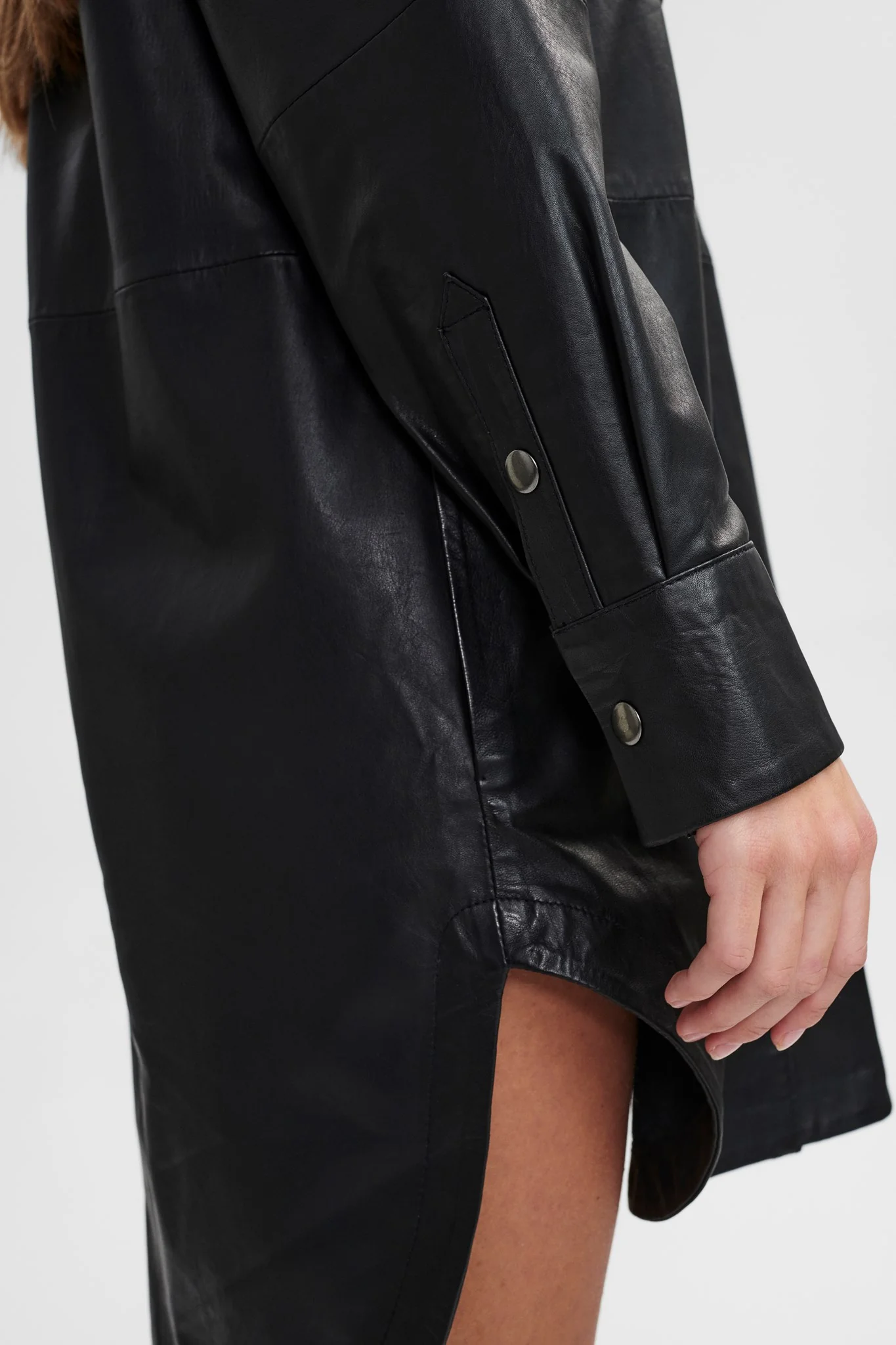 SISABILA OVERSHIRT - Caviar - Image 5