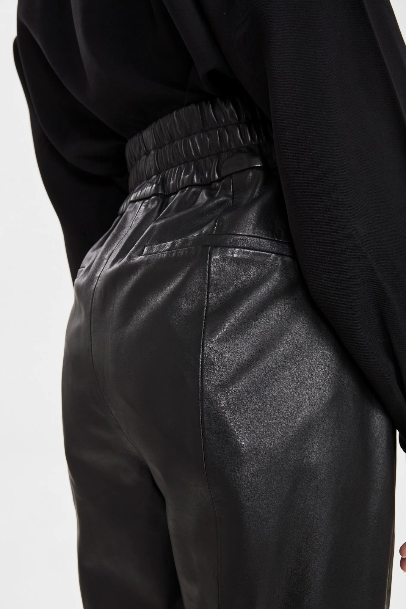 SISABILA PANT - Caviar - Image 10