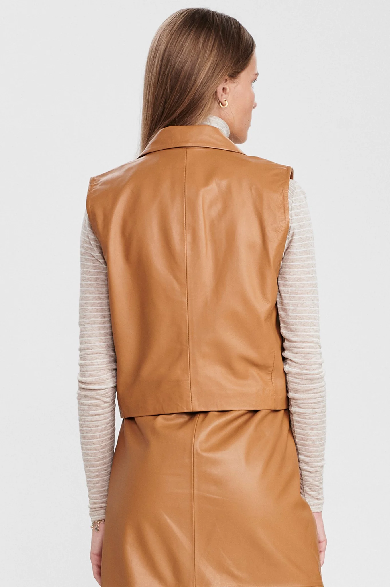 SISANDA WAISTCOAT - Lion - Image 2