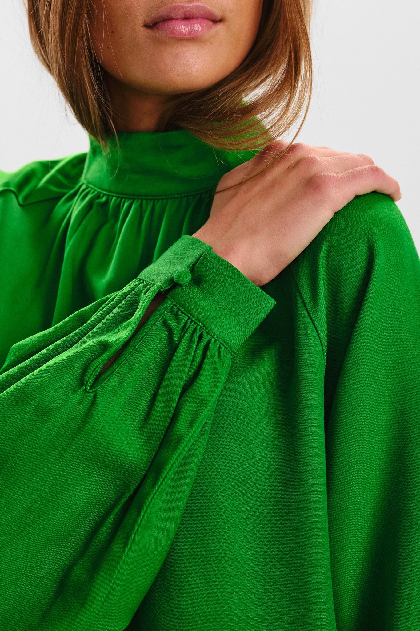 SISANVI BLOUSE - Fern Green - Image 5
