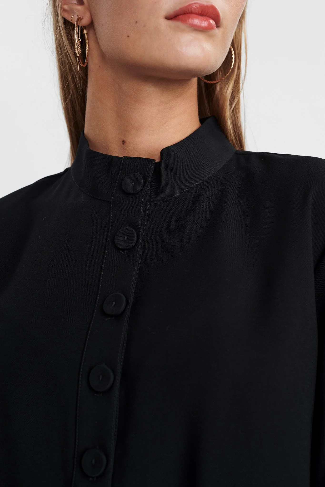 SISESSAN SHIRT - Caviar - Image 4